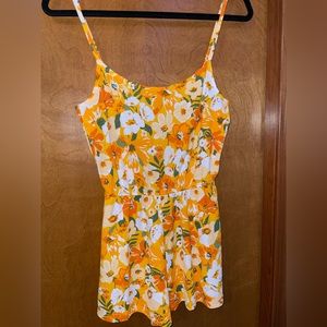Brand:H&M, Size:Xxs-Large, Color: Yellow/Orange/White and Green Accents